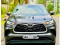 toyota-highlander-2022-small-0