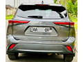 toyota-highlander-2022-small-4