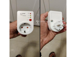 Prise de protection courant parafoudre et parasurtension avs