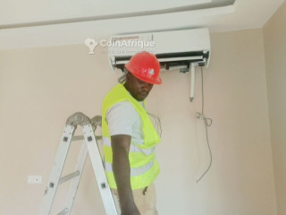 Installation split mural