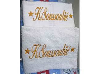 Serviette personnalisée à la broderie