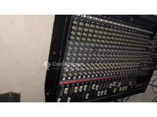 Table de mixage Yamaha 24 pistes