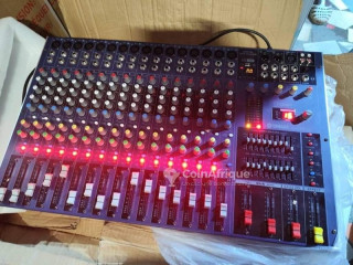 Table de mixage Yamaha 16 pistes 