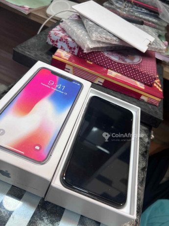 iphone-x-64gb-big-0