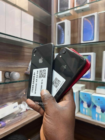 iphone-xr-64gb-big-0