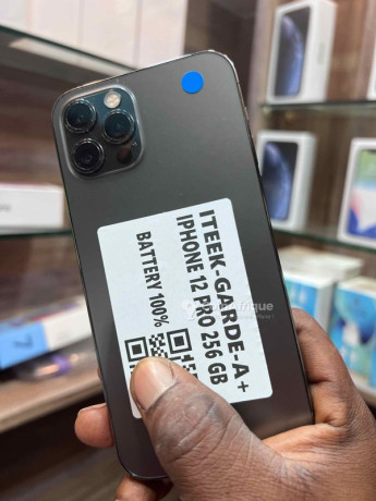 iphone-12-pro-256gb-big-1