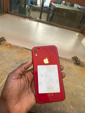 iphone-xr-64gb-big-3