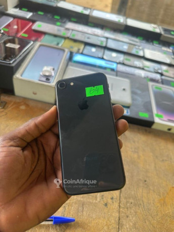 iphone-8-64gb-big-3