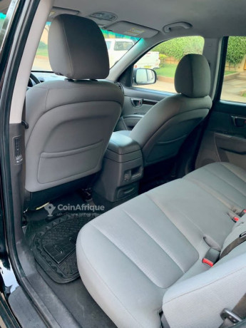 hyundai-santa-fe-2011-big-4