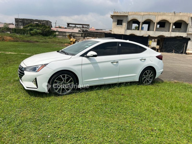 hyundai-elantra-2020-big-3
