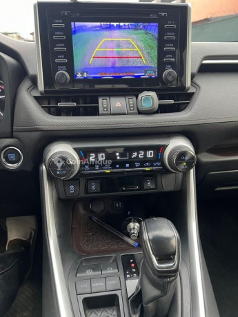 toyota-rav4-2019-big-2