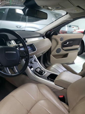 range-rover-evoque-2022-big-3