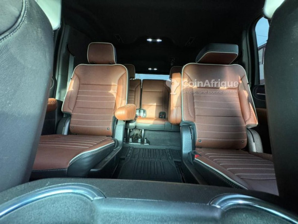gmc-denali-2023-big-2