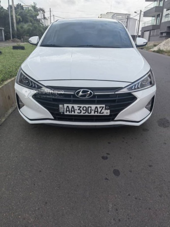 hyundai-avante-2020-big-0