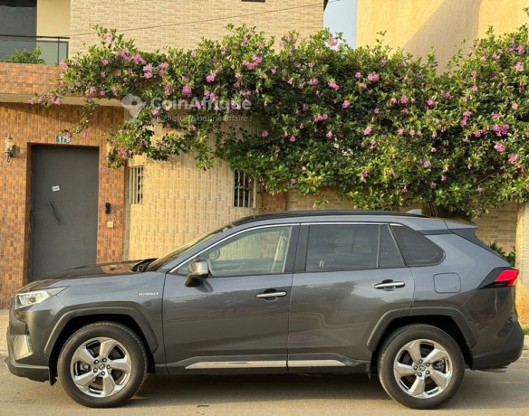 toyota-rav4-hybride-awd-2021-big-1