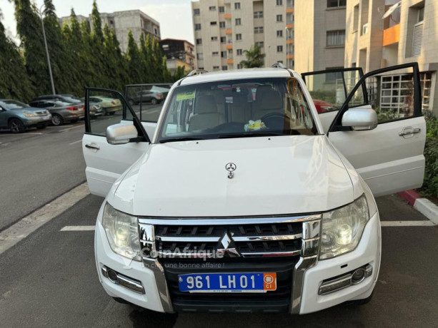 mitsubishi-pajero-gls-2018-big-2