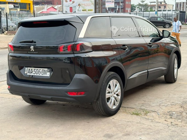 peugeot-5008-2021-big-1