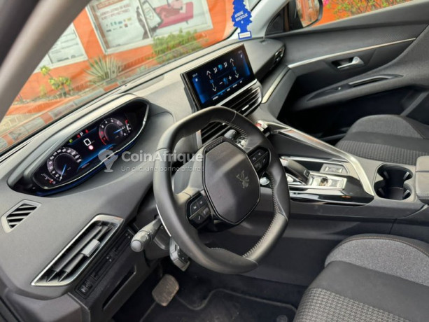 peugeot-5008-2021-big-2