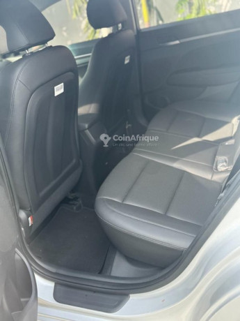 hyundai-elantra-2018-big-3
