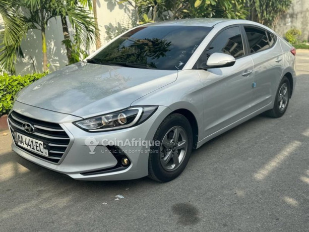 hyundai-elantra-2018-big-4