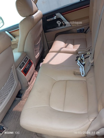 toyota-land-cruiser-vx-r-v8-2023-big-4