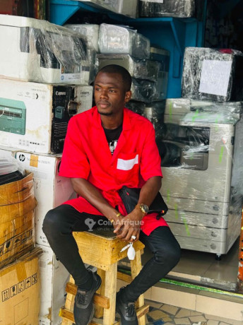 reparateur-technicien-professionnel-big-1