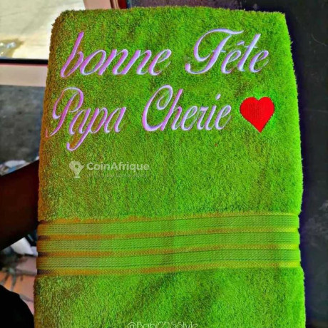 serviette-personnalisee-a-la-broderie-big-2