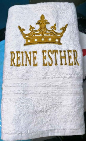 serviette-personnalisee-a-la-broderie-big-0