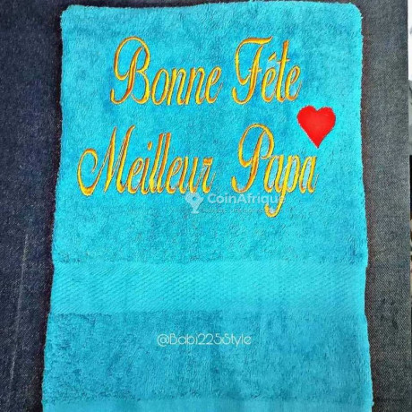 serviette-personnalisee-a-la-broderie-big-1