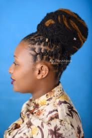 offre-demploi-coiffeuse-big-0
