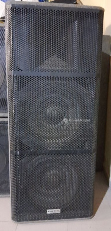 paire-de-baffles-colonne-bst-big-0