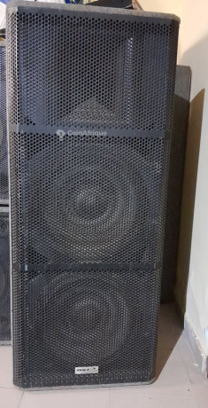 paire-de-baffles-colonne-bst-big-1