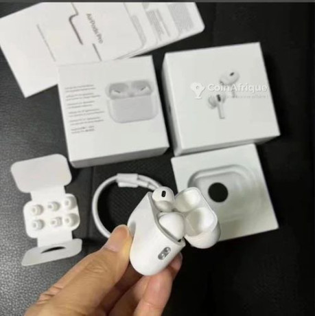 airpods-pro-2-2th-gen-big-2