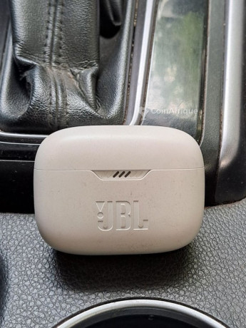 jbl-tune-230-big-1
