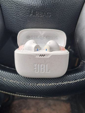 jbl-tune-230-big-2