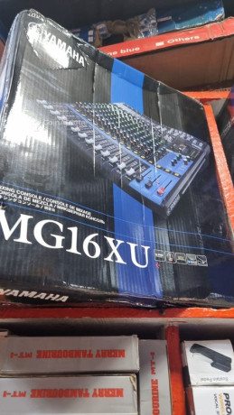 table-de-mixage-big-0